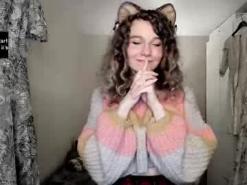 boobs squeeze to cam!! #cute #slim #natural #curly #young [195 tokens remaining]